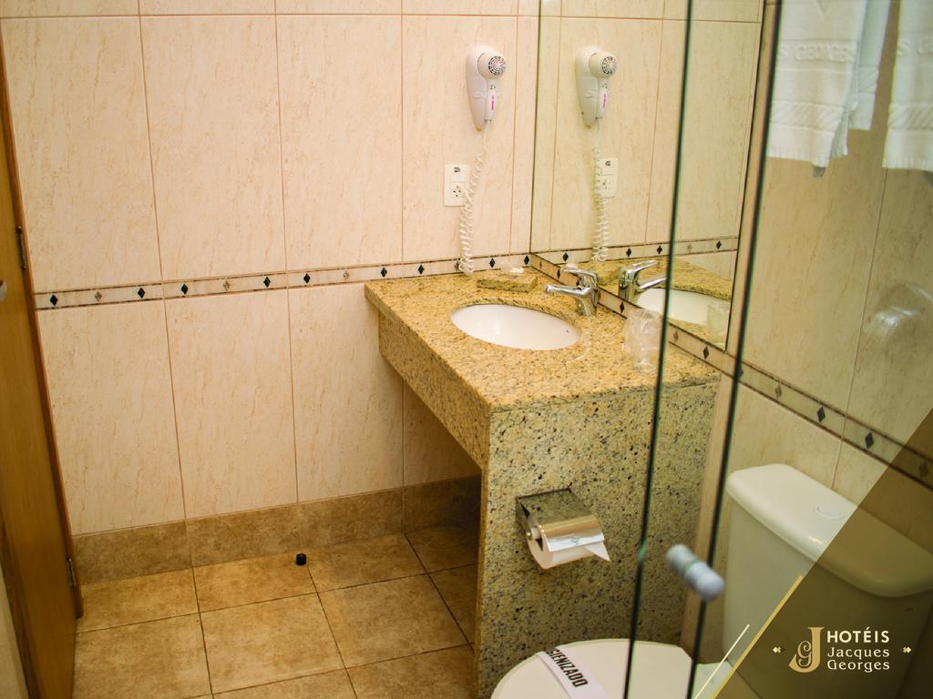 Hotel Jacques Georges Business Pelotas Esterno foto