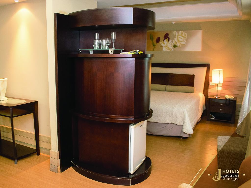Hotel Jacques Georges Business Pelotas Esterno foto