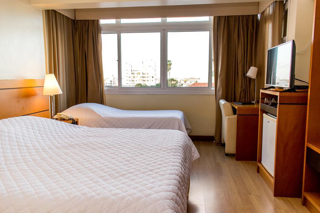 Hotel Jacques Georges Business Pelotas Esterno foto
