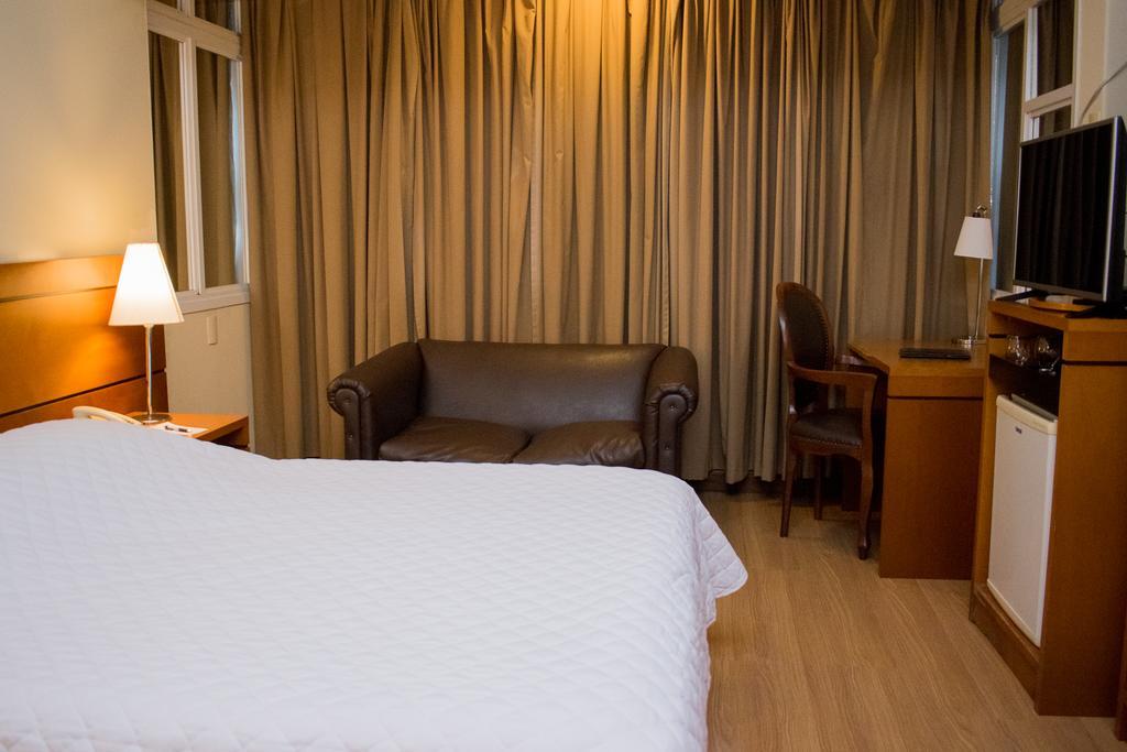 Hotel Jacques Georges Business Pelotas Esterno foto